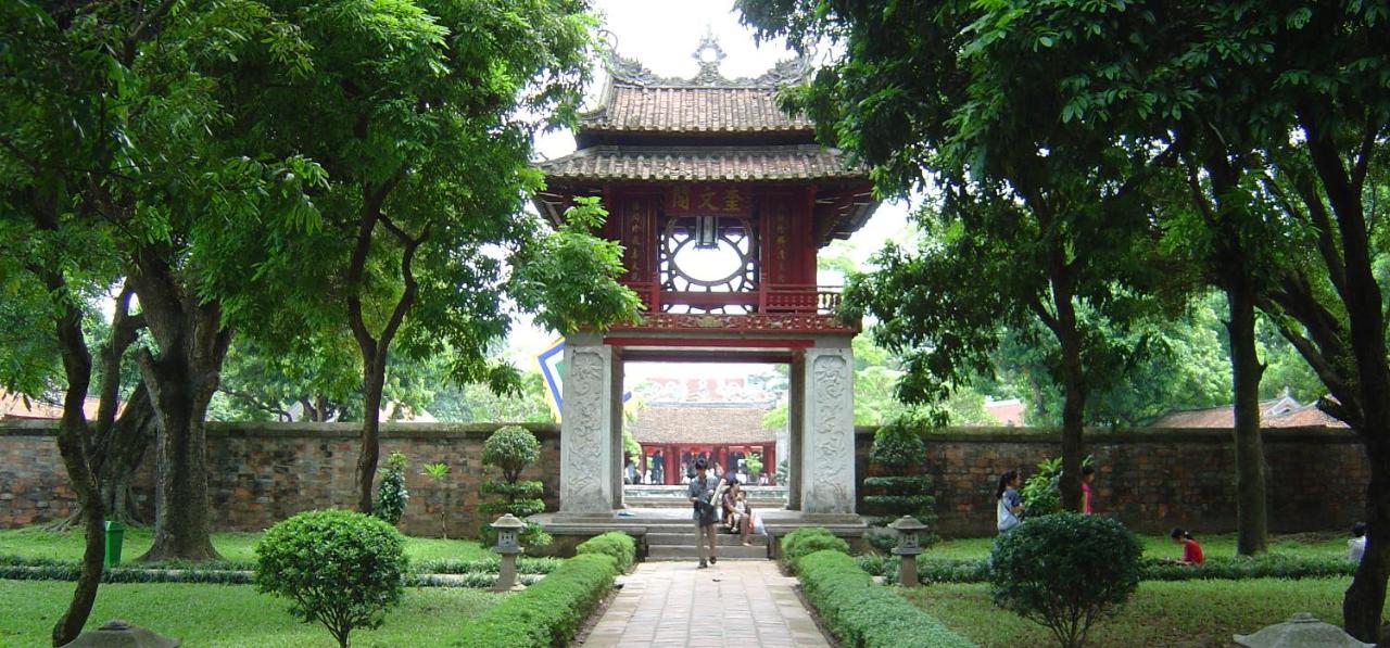 Hanoi Holiday Hotel Екстер'єр фото
