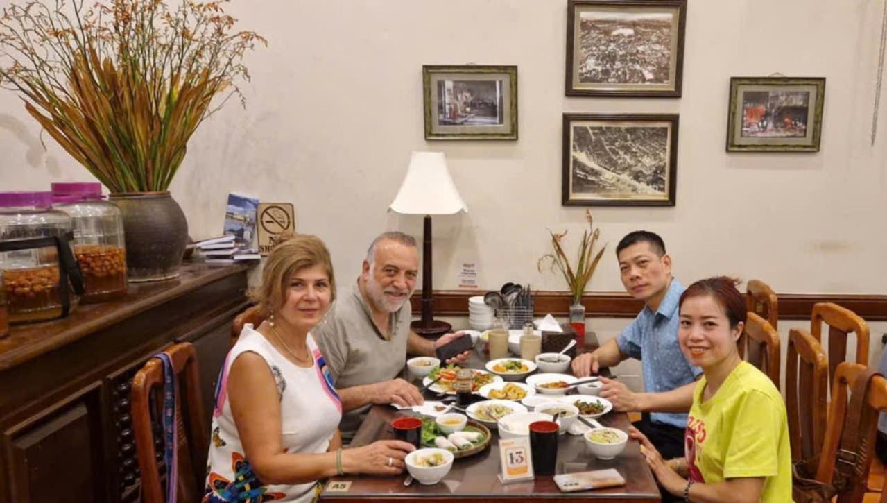 Hanoi Holiday Hotel Екстер'єр фото